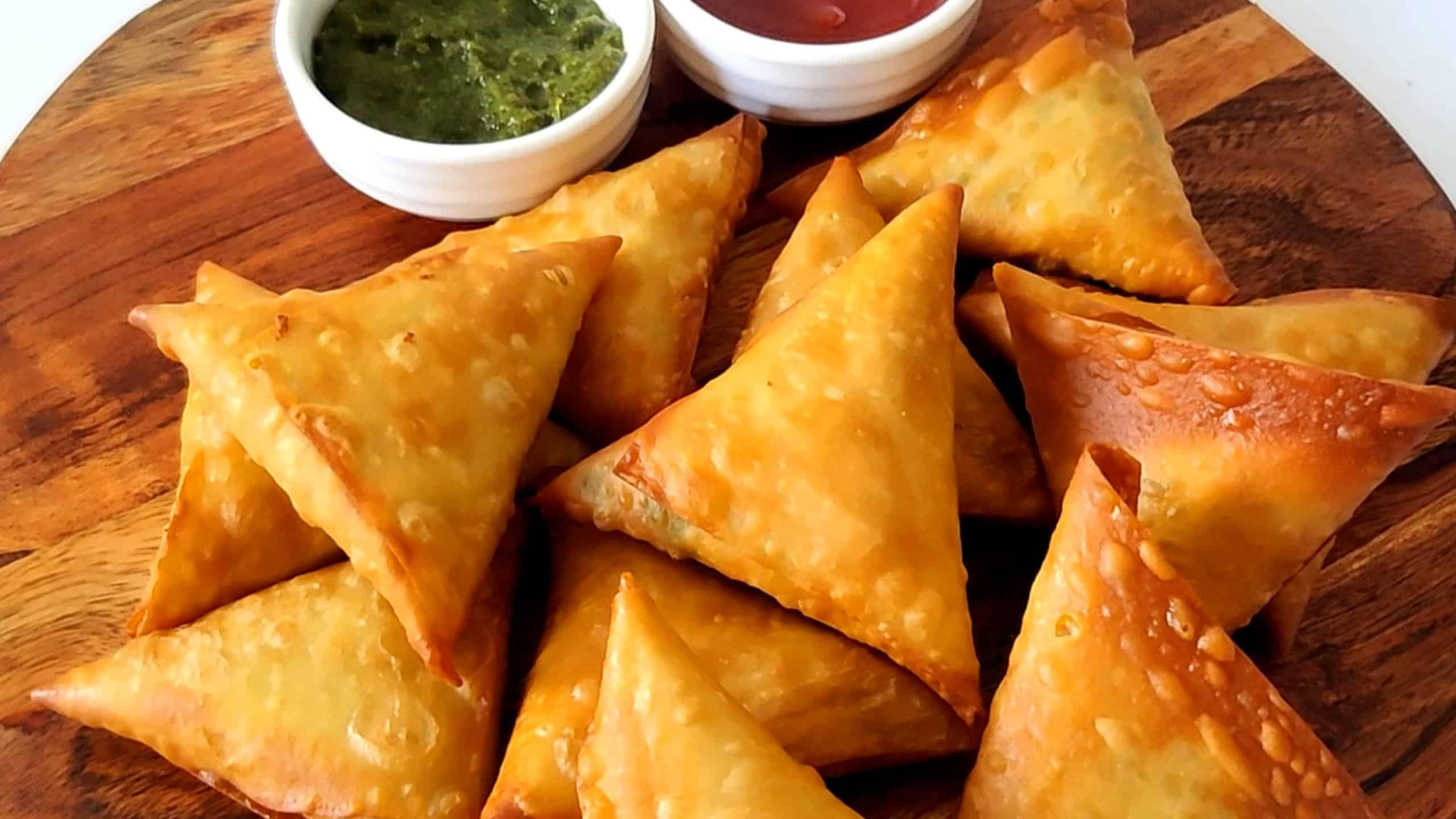 Best samosa in Ottawa with crispy golden crust and spiced filling